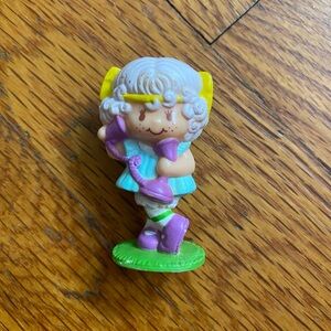 Vintage Strawberry Shortcake Angel Cake minature